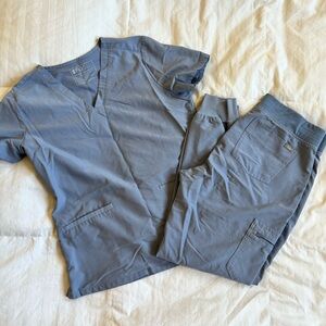 Womens's Figs Scrub Set